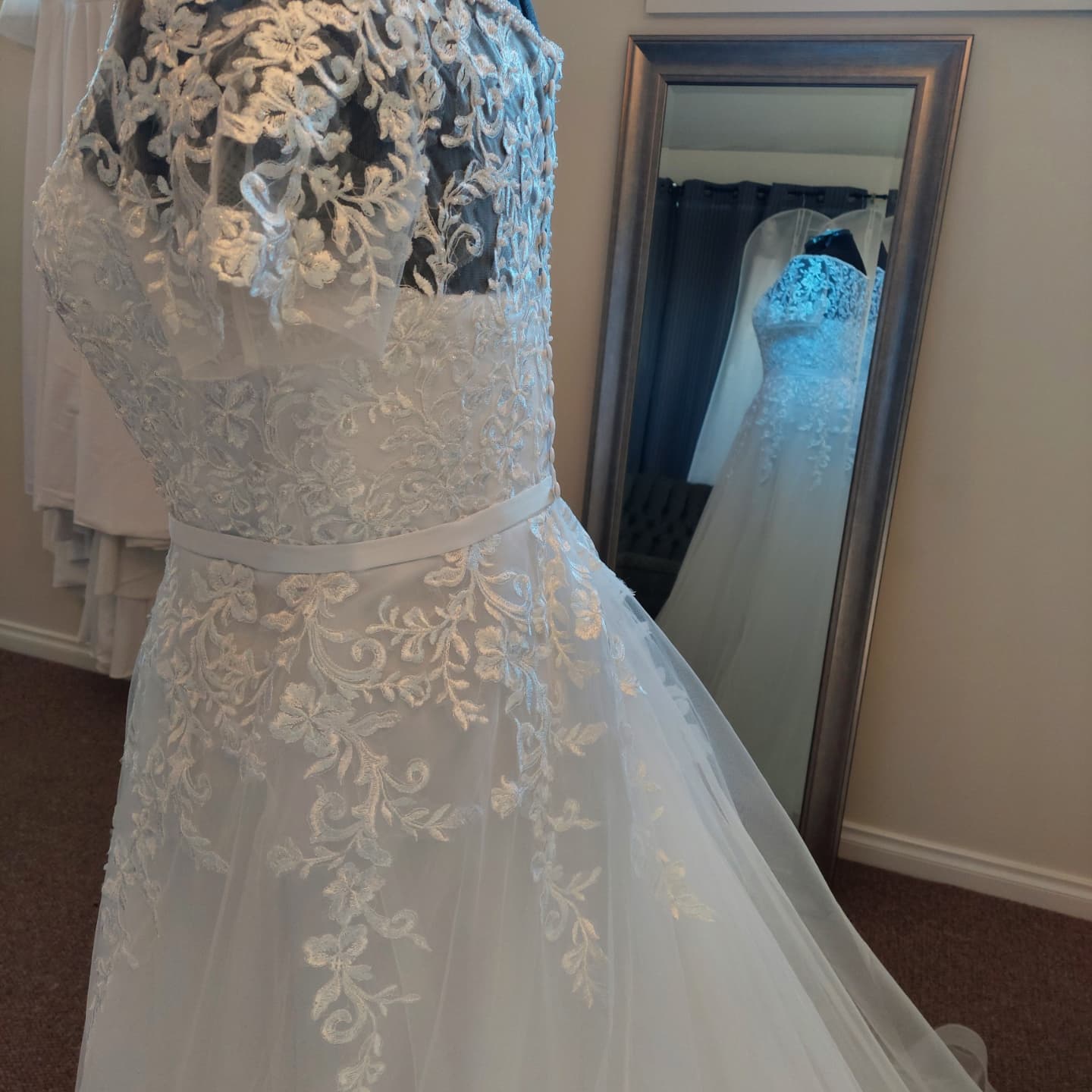 KATE (Size 16/18)